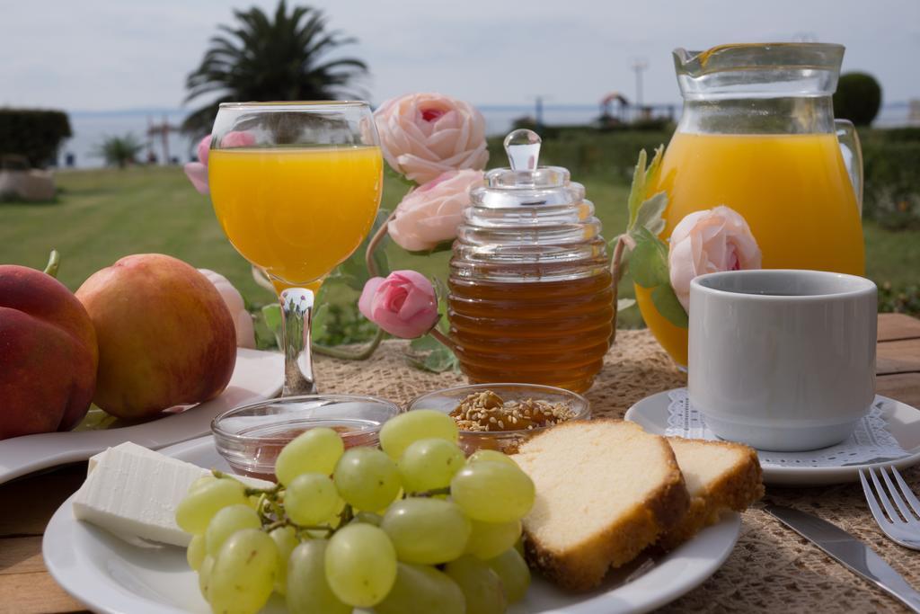 Alkinoos Beach Hotel Геракини Екстериор снимка