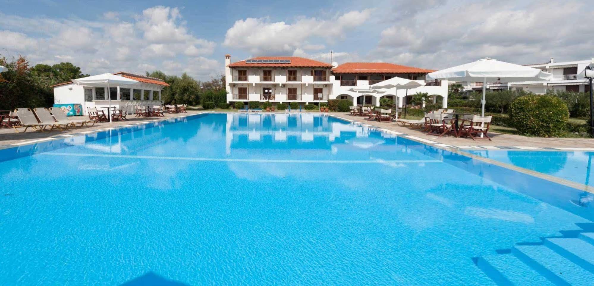 Alkinoos Beach Hotel Геракини Екстериор снимка